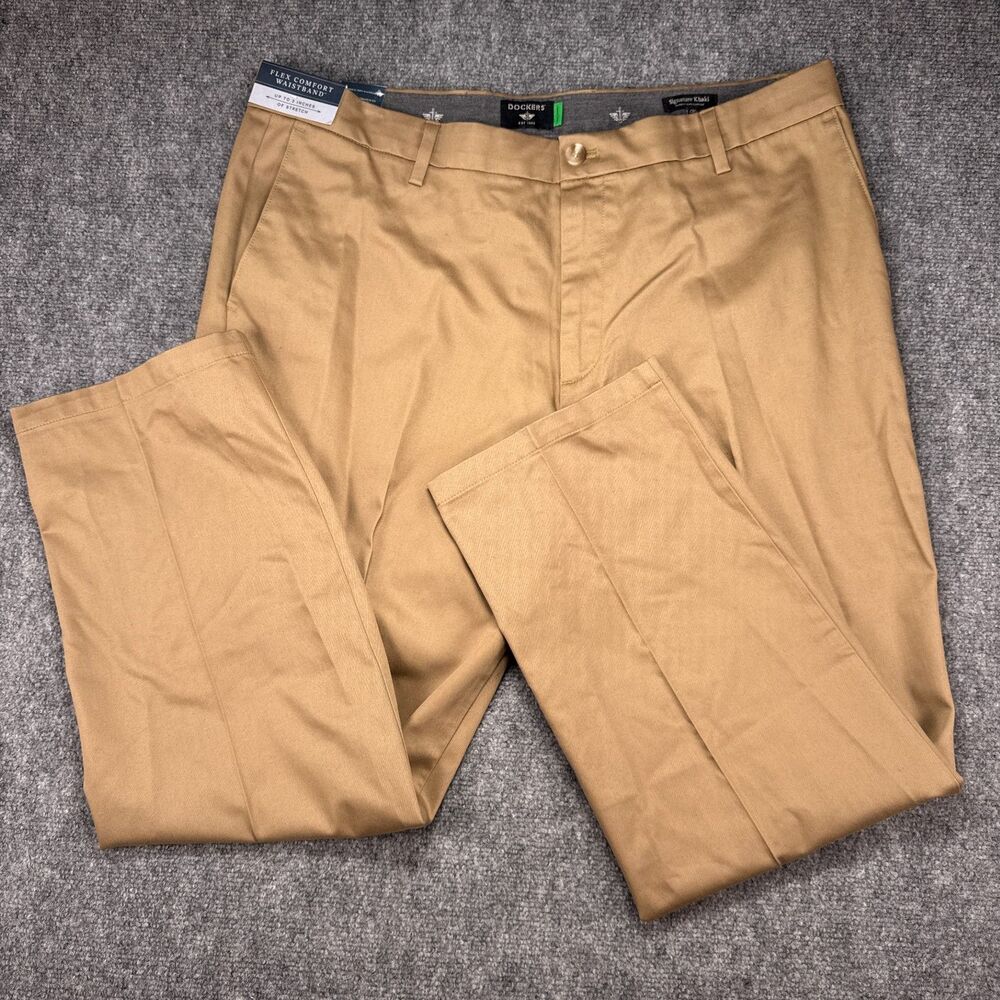 NWT Dockers Signature Khaki Men's Classic Fit Iron Free Stain Defender 38x30